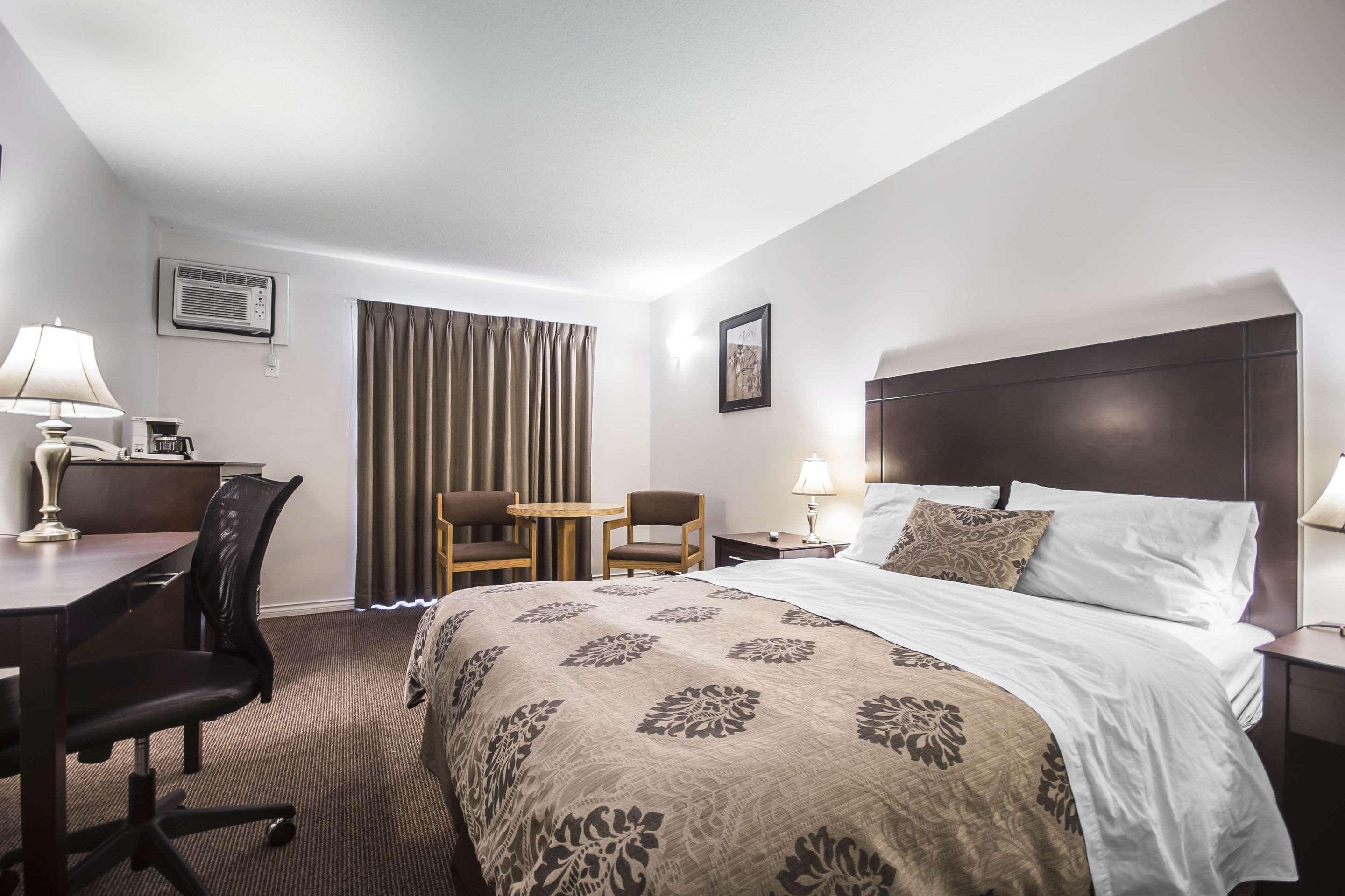 Econo Lodge Vernon Extérieur photo